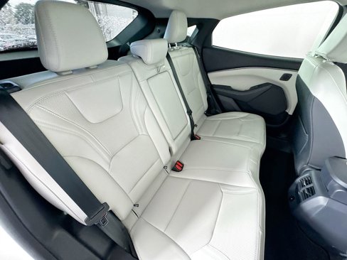 Certified 2025 Ford Mustang Mach-E Premium image 28