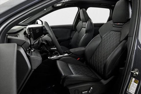 Certified 2025 Audi SQ6 e-tron Prestige image 16