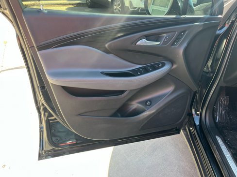Used 2019 Buick Envision Essence image 10