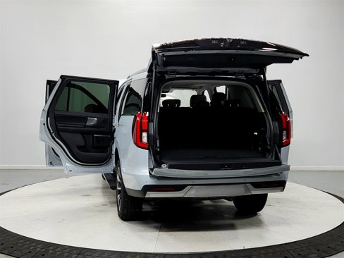 New 2025 Ford Expedition Platinum image 16