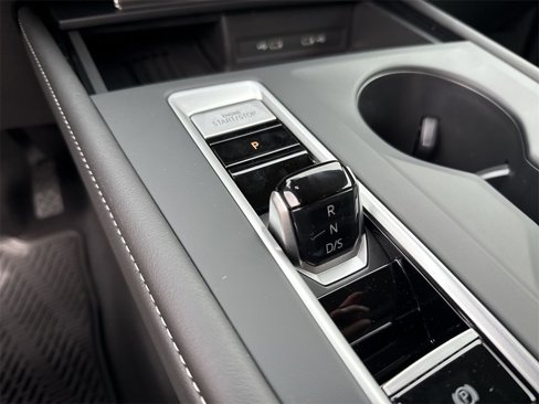 New 2025 Volkswagen Atlas SE image 33