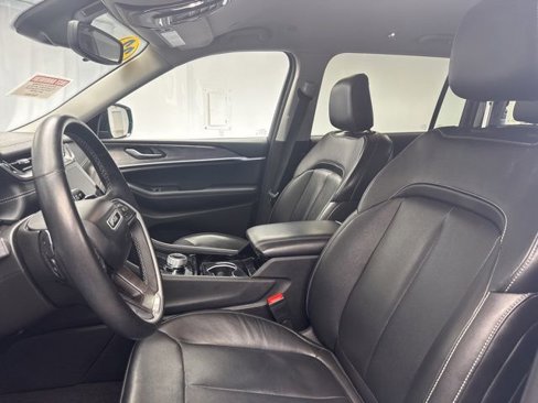Used 2022 Jeep Grand Cherokee L Limited image 8