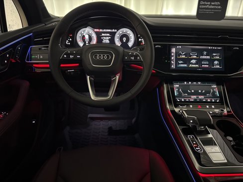 New 2025 Audi Q7 3.0T Premium Plus image 11