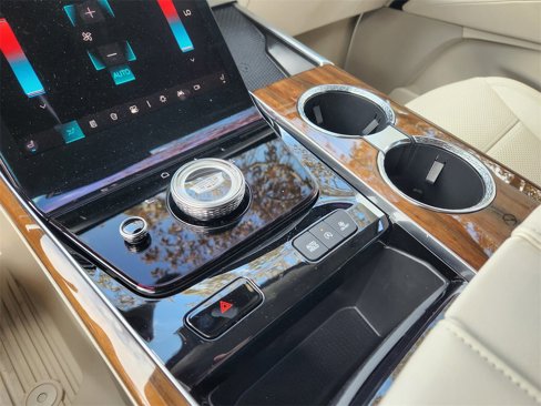 New 2025 Cadillac Escalade Sport Platinum w/ LPO, ONYX Package image 16