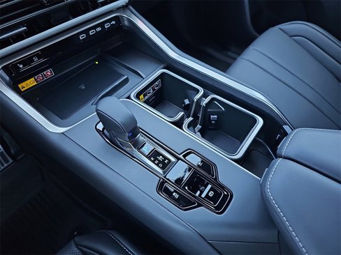 New 2025 Lexus TX 500h AWD image 25