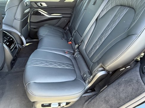 New 2026 BMW X7 M60i w/ Climate Comfort Package image 28