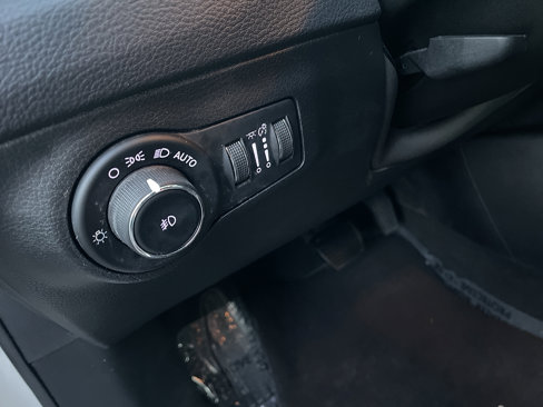 Used 2017 Jeep Compass Limited w/ Navigation Group image 41