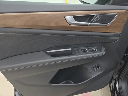 New 2025 Volkswagen Atlas SE image 19