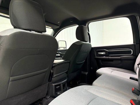 Used 2024 RAM 3500 Big Horn image 16