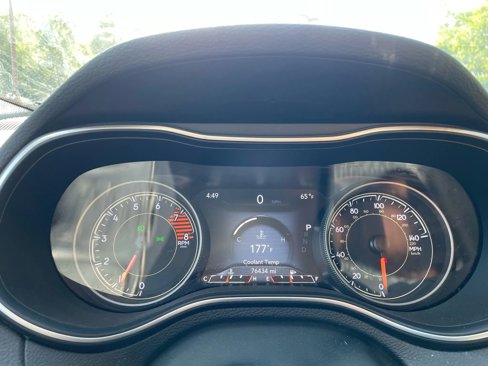 Used 2019 Jeep Cherokee Limited image 22