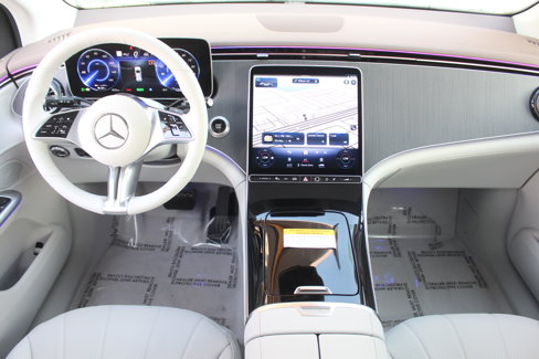 New 2026 Mercedes-Benz EQE 320 4MATIC SUV image 18