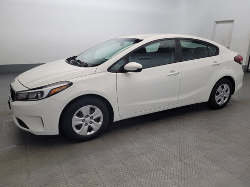 Used 2018 Kia Forte LX image 2