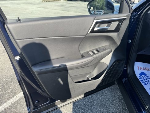 New 2025 Mitsubishi Outlander SE image 15