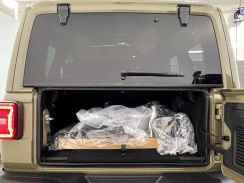 New 2025 Jeep Wrangler Unlimited Rubicon 392 image 9
