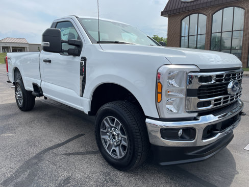 New 2025 Ford F350 XLT image 2