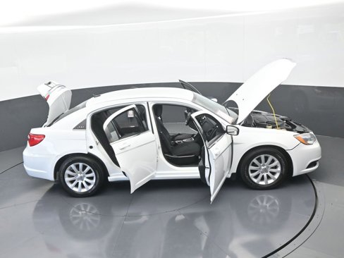 Used 2013 Chrysler 200 Touring image 63