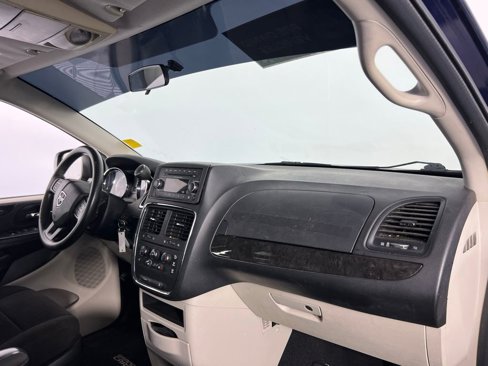 Used 2013 Dodge Grand Caravan SE image 24