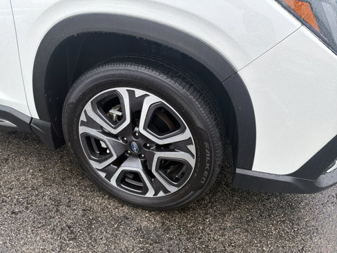 Used 2024 Subaru Ascent Limited w/ Technology Package image 4