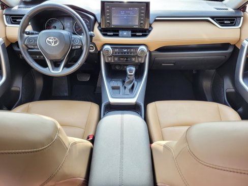 Certified 2021 Toyota RAV4 XLE Premium image 18