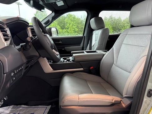 New 2025 Toyota Tundra Limited image 9