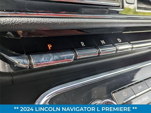 Certified 2024 Lincoln Navigator L 4WD image 24