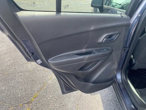 Used 2019 Chevrolet Trax LS w/ Tint and Cruise Package image 18