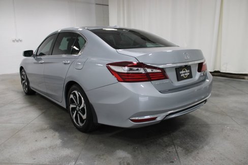Used 2017 Honda Accord EX-L image 7