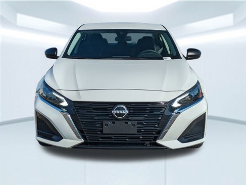 Used 2024 Nissan Altima 2.5 S image 8