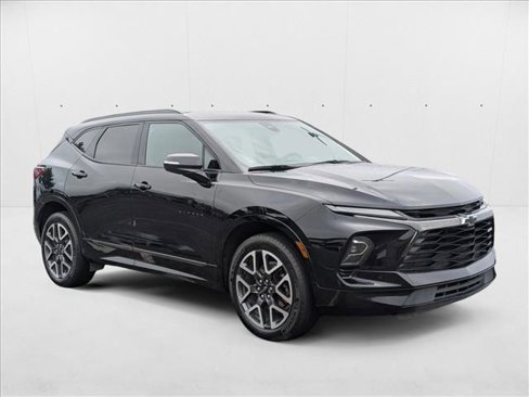 Used 2024 Chevrolet Blazer RS w/ Enhanced Convenience Package image 3