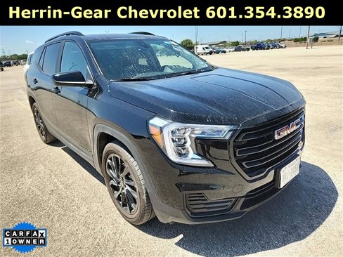 Used 2024 GMC Terrain SLE w/ Elevation Edition image 1