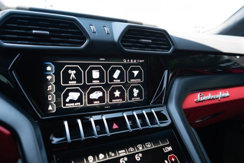 Used 2022 Lamborghini Urus image 43