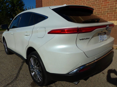 Used 2024 Toyota Venza Limited image 6