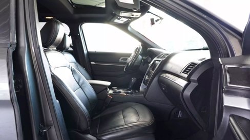 Used 2018 Ford Explorer Limited image 11