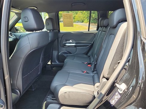 Used 2024 Mercedes-Benz GLB 250 image 10