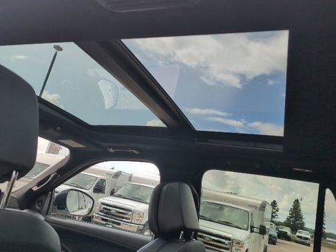 Used 2025 Lincoln Navigator L Reserve w/ Jet Appearance Package image 18