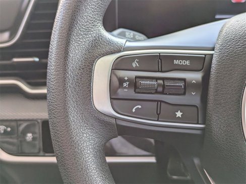 Used 2024 Kia Sportage LX image 19