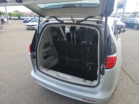 Used 2023 Chrysler Voyager LX image 24