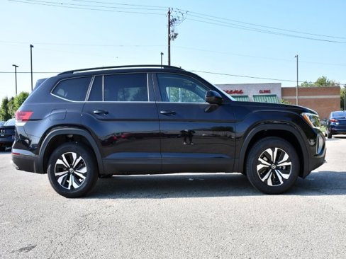 New 2026 Volkswagen Atlas SE image 8