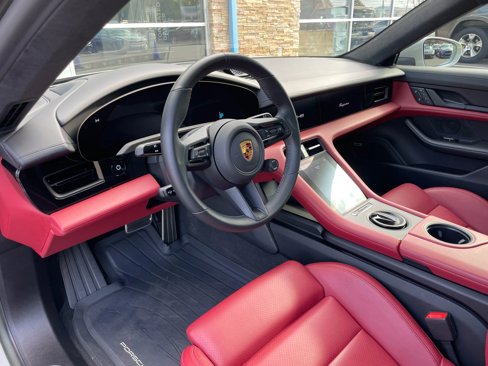 Used 2022 Porsche Taycan GTS image 2