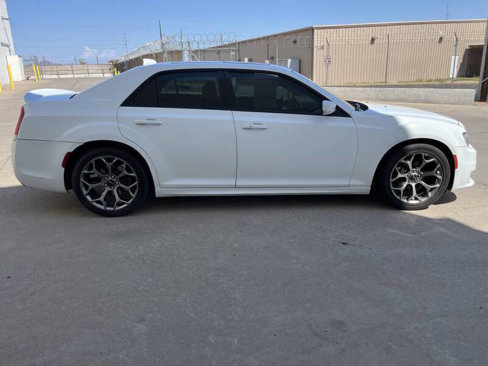 Used 2018 Chrysler 300 S w/ 300S Premium Group image 7