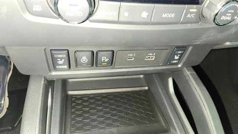 Used 2025 Nissan Frontier SV w/ SV Convenience Package image 17