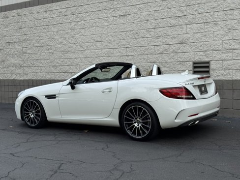 Used 2019 Mercedes-Benz SLC 300 w/ Premium Package image 2