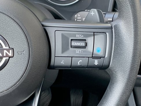 Used 2024 Nissan Rogue SV image 14