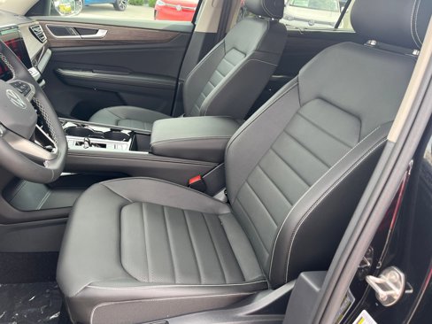 New 2025 Volkswagen Atlas SEL image 14