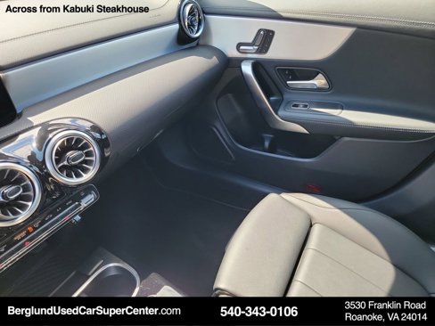 Used 2025 Mercedes-Benz CLA 250 image 35