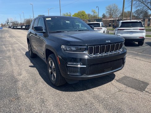 New 2025 Jeep Grand Cherokee Limited 4xe image 9