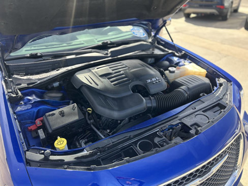 Used 2018 Chrysler 300 Limited w/ Safetytec Plus Group image 36
