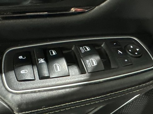 Used 2022 RAM 1500 Limited w/ Body-Colour Bumper Group image 18