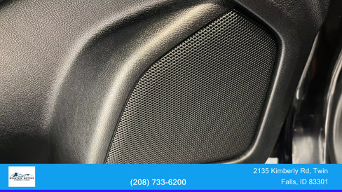 Used 2022 Ford Edge ST-Line w/ Cold Weather Package image 17