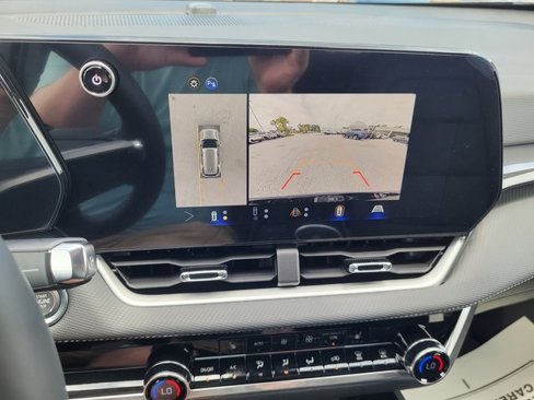 New 2026 Chevrolet Equinox LT w/ Convenience Package II image 17